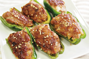 ピーマンの肉詰め